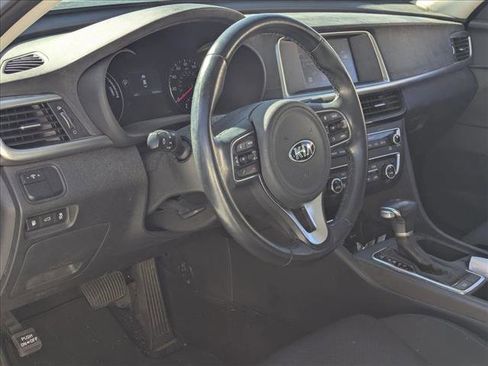 Used 2018 Kia Optima Premium image 11