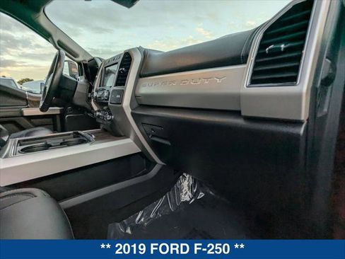 Used 2019 Ford F250 Lariat w/ Lariat Ultimate Package image 23