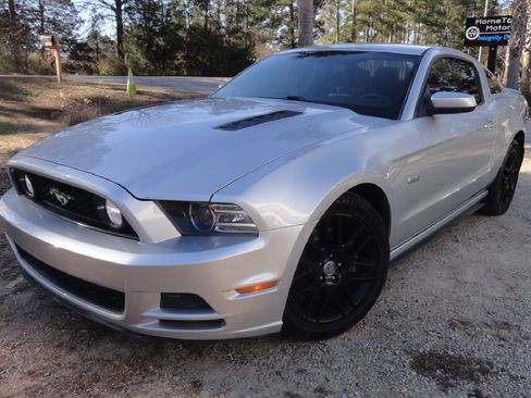 Used 2014 Ford Mustang GT Premium w/ Comfort Package image 18