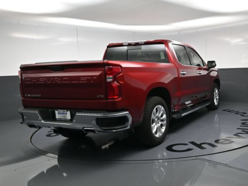 Used 2023 Chevrolet Silverado 1500 LTZ w/ LTZ Premium Package AWD/4WD image 9