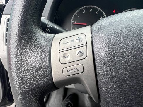 Used 2012 Toyota Corolla LE FWD image 17