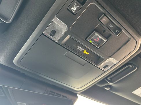 Used 2025 Toyota 4Runner TRD Off-Road Premium image 24