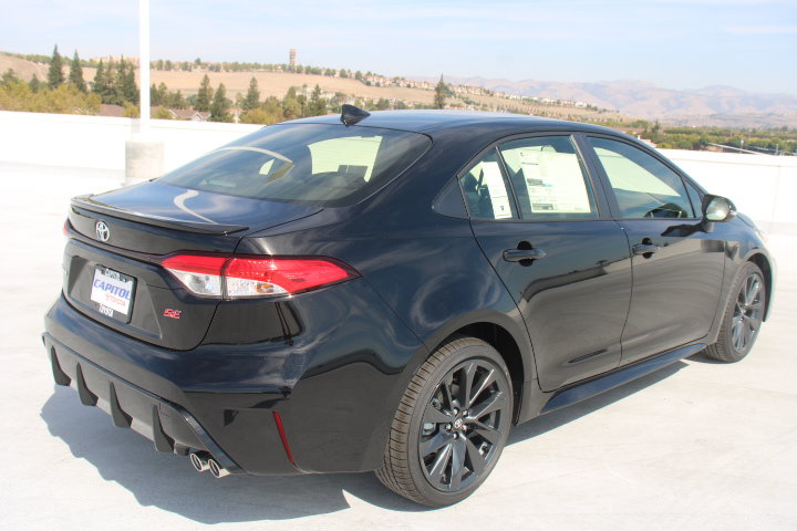 New 2027 Toyota Corolla SE w/ SE Package FWD image 3