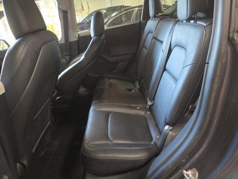 Used 2021 Tesla Model Y Long Range image 11