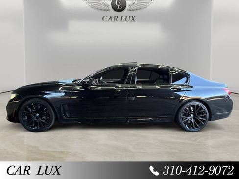 Used 2021 BMW 740i w/ M Sport Package RWD image 2