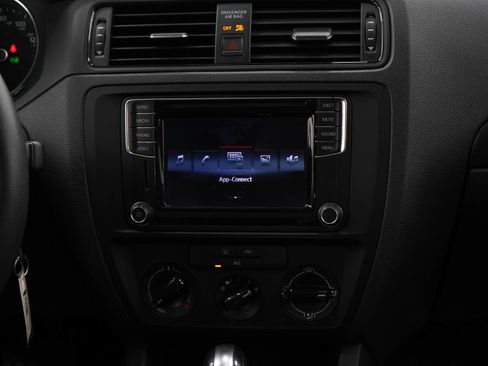Used 2016 Volkswagen Jetta S FWD image 15