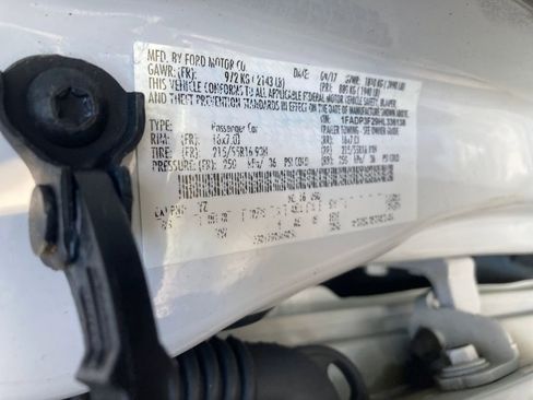 Used 2017 Ford Focus SE w/ Cold Weather Package image 39