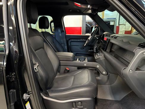 Used 2024 Land Rover Defender 110 X-Dynamic SE AWD/4WD image 20