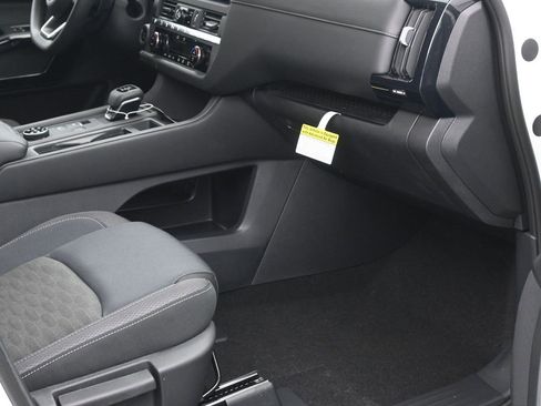 New 2026 Nissan Pathfinder S image 7