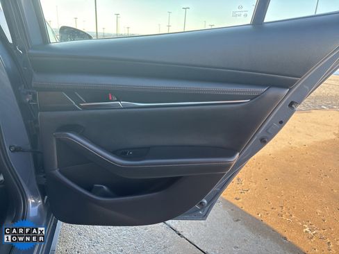 Used 2024 MAZDA MAZDA3 s image 28