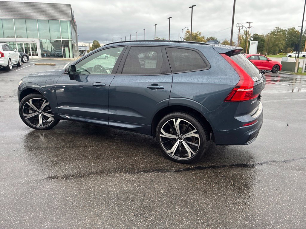 Certified 2024 Volvo XC60 T8 Ultimate w/ Climate Package AWD/4WD image 9