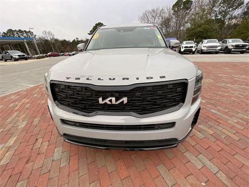 Used 2022 Kia Telluride EX w/ EX Premium Package image 2