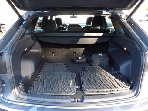 Used 2022 Volkswagen Atlas Cross Sport SE image 22