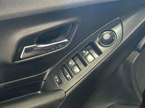Used 2017 Chevrolet Trax LS image 12