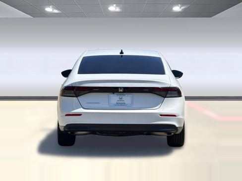 Certified 2025 Honda Accord SE image 10