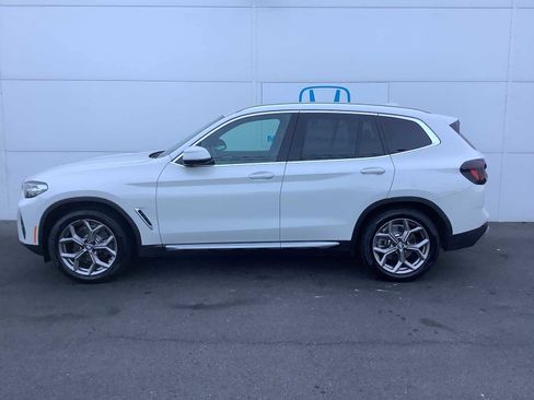 Used 2023 BMW X3 xDrive30i w/ Premium Package image 2