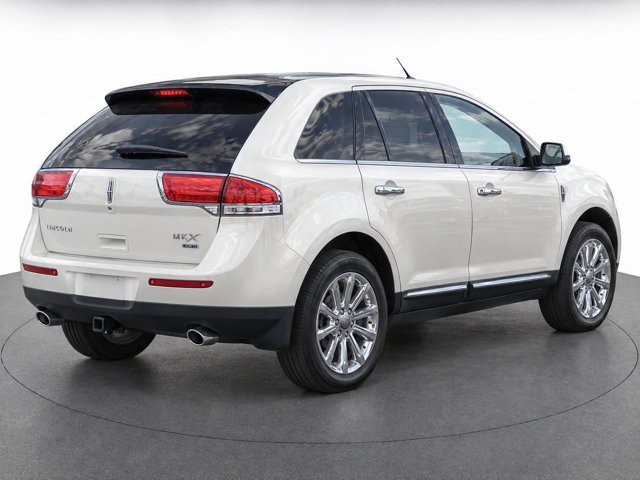 Used 2015 Lincoln MKX AWD w/ Equipment Group 102A image 15