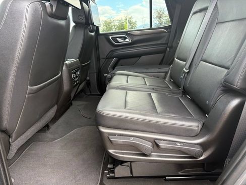 Used 2021 Chevrolet Tahoe Z71 w/ Z71 Off-Road Package AWD/4WD image 17
