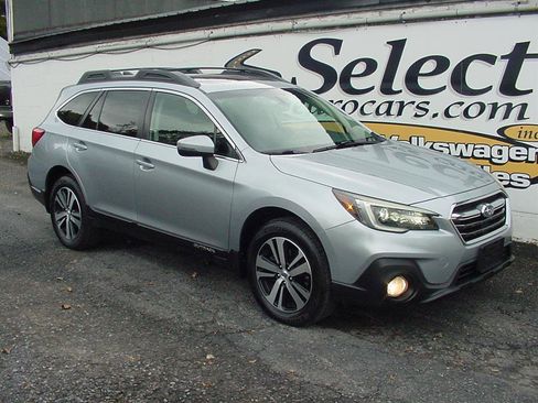 Used 2018 Subaru Outback 2.5i Limited image 2