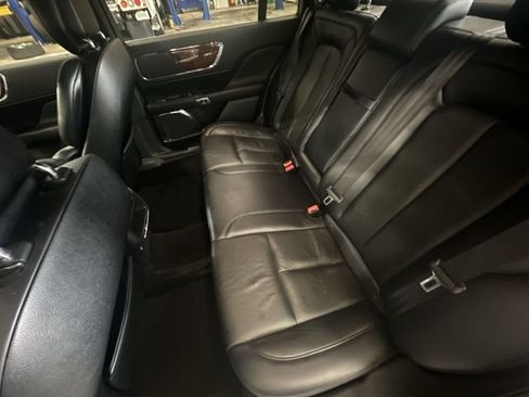 Used 2017 Lincoln Continental Select FWD image 31