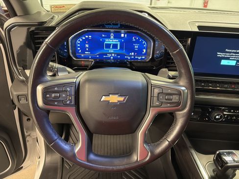 Used 2023 Chevrolet Silverado 1500 LTZ AWD/4WD image 15