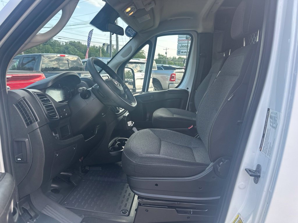 Used 2025 RAM ProMaster 2500 w/ U-Haul Equipment Group FWD image 15