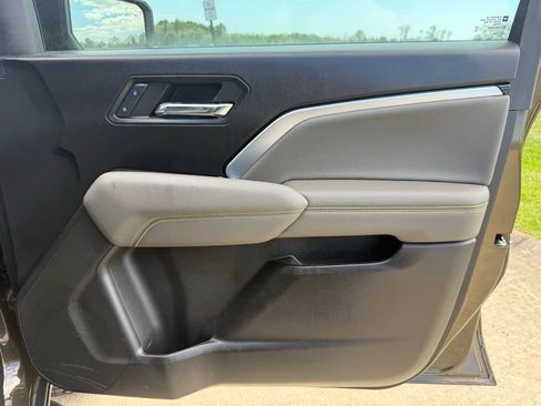 Used 2024 Chevrolet Colorado ZR2 w/ Safety Package AWD/4WD image 16