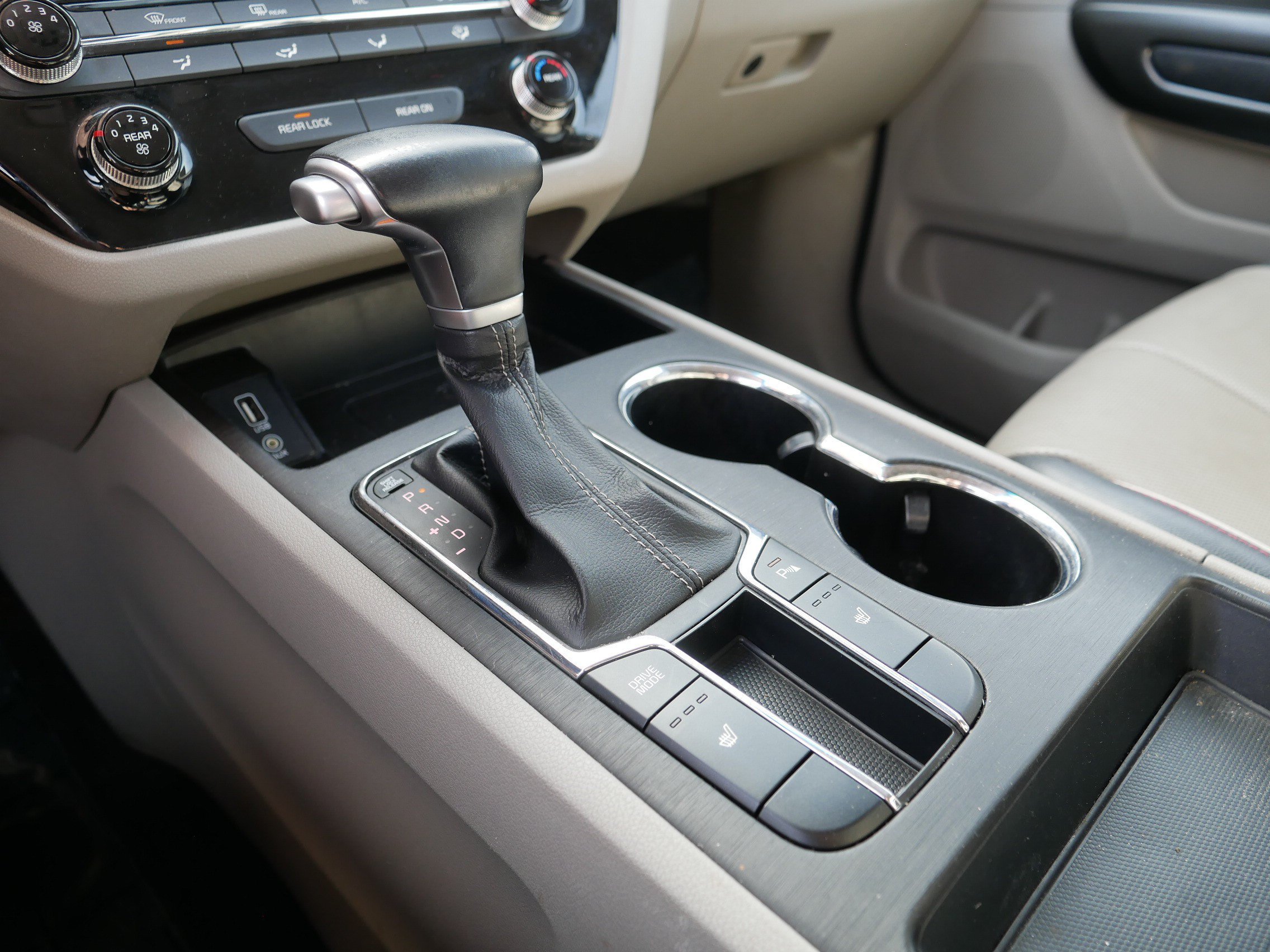 Used 2020 Kia Sedona EX FWD image 27