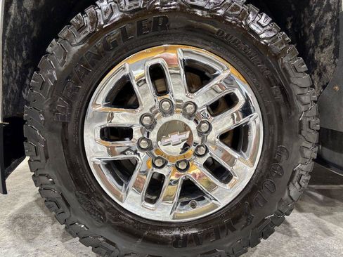 Used 2016 Chevrolet Silverado 3500 LT AWD/4WD image 26