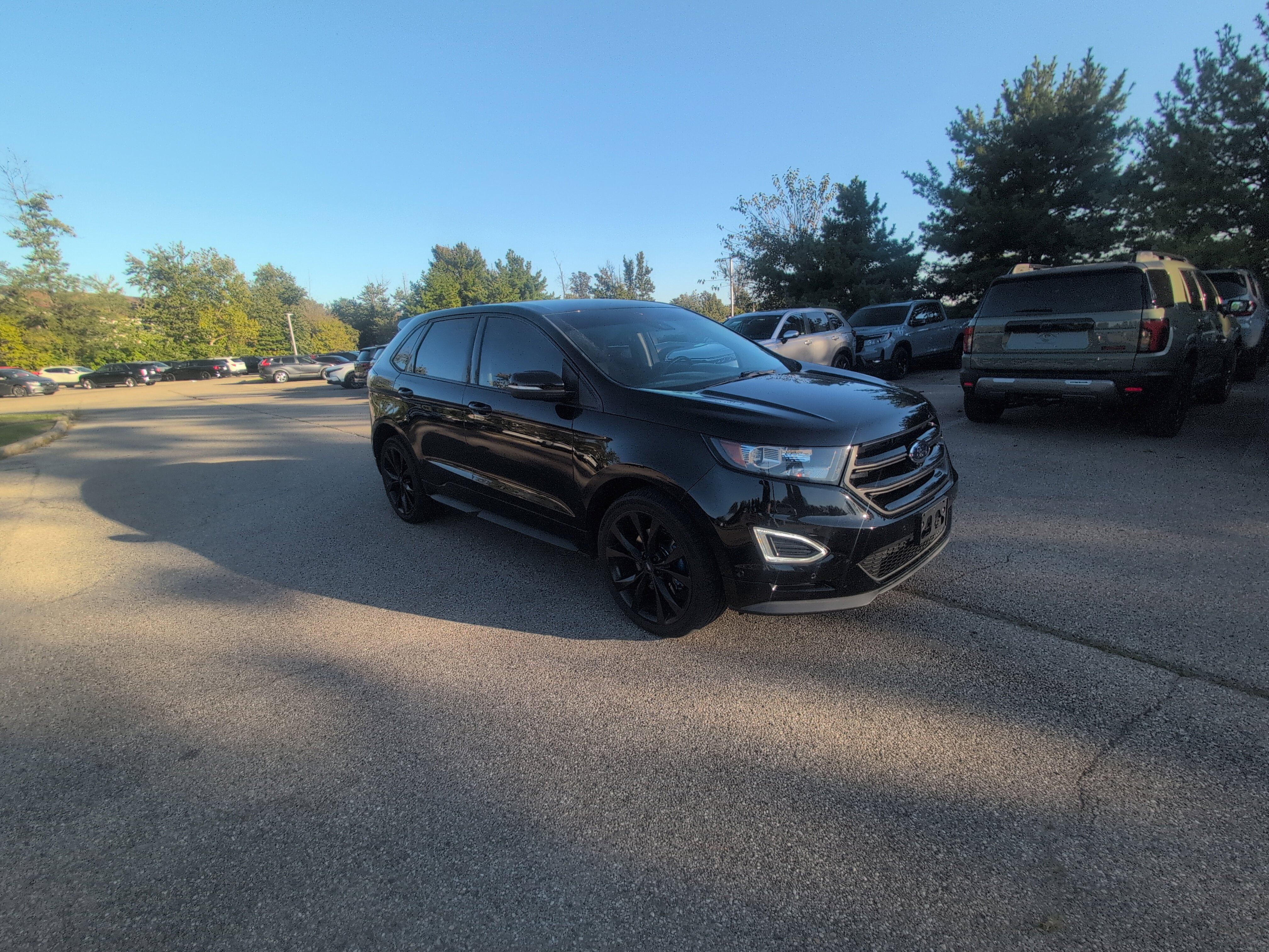 Used 2017 Ford Edge Sport w/ Equipment Group 401A AWD/4WD image 17