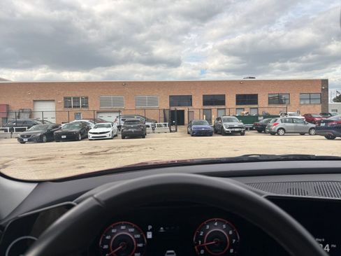 Used 2025 Hyundai Elantra Limited FWD image 33