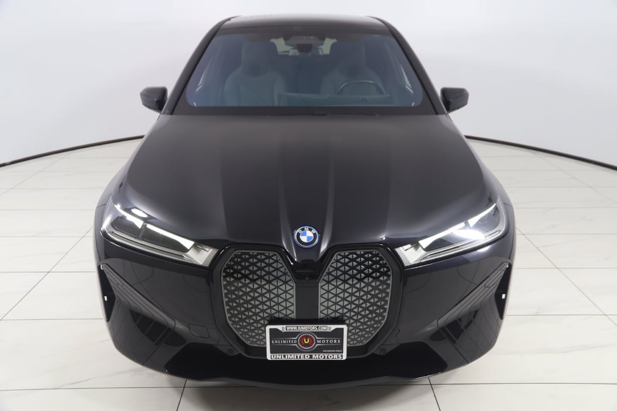 Used 2024 BMW iX xDrive50 w/ Sport Package AWD/4WD image 50