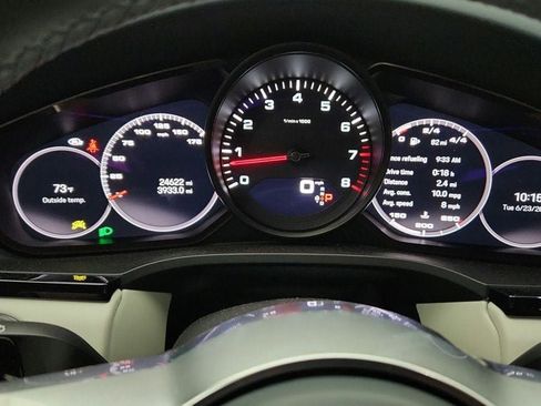Used 2022 Porsche Cayenne AWD/4WD image 15