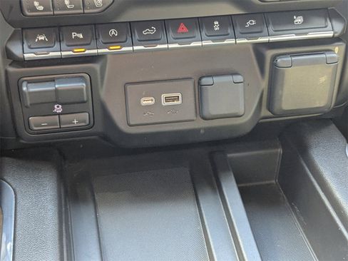 Used 2021 Chevrolet Silverado 1500 High Country w/ Technology Package image 24