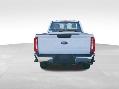 New 2026 Ford F250 XL w/ XL Chrome Package image 4