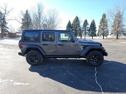 Used 2021 Jeep Wrangler Unlimited Willys image 7