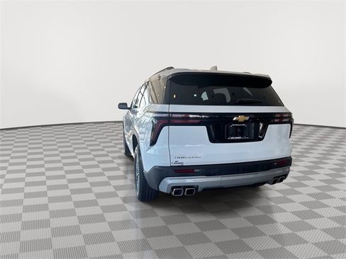 Certified 2025 Chevrolet Traverse LT image 8