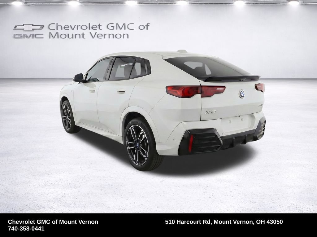 Used 2026 BMW X2 xDrive28i w/ M Sport Package AWD/4WD image 9