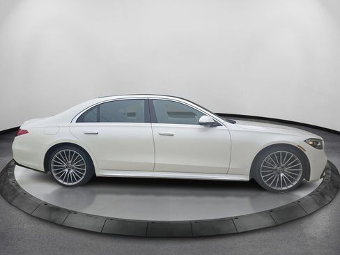 Used 2021 Mercedes-Benz S 580 4MATIC Sedan w/ AMG Line image 4