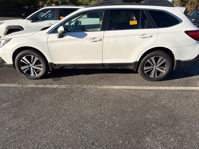 Used 2018 Subaru Outback 2.5i Limited AWD/4WD image 8