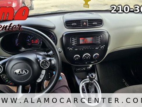 Used 2016 Kia Soul FWD image 33