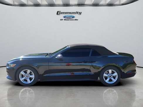 Used 2017 Ford Mustang Convertible RWD image 5