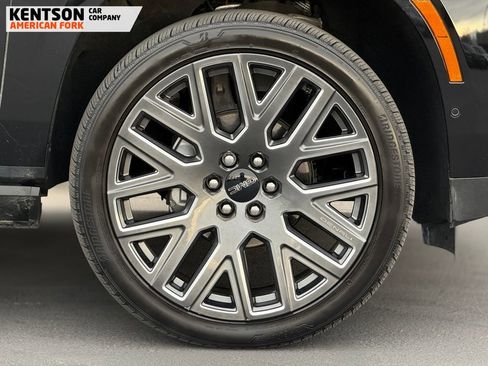 Used 2025 GMC Yukon Denali Ultimate image 17