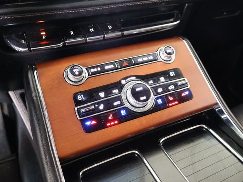 Used 2020 Lincoln Aviator Reserve w/ Elements Package Plus image 8