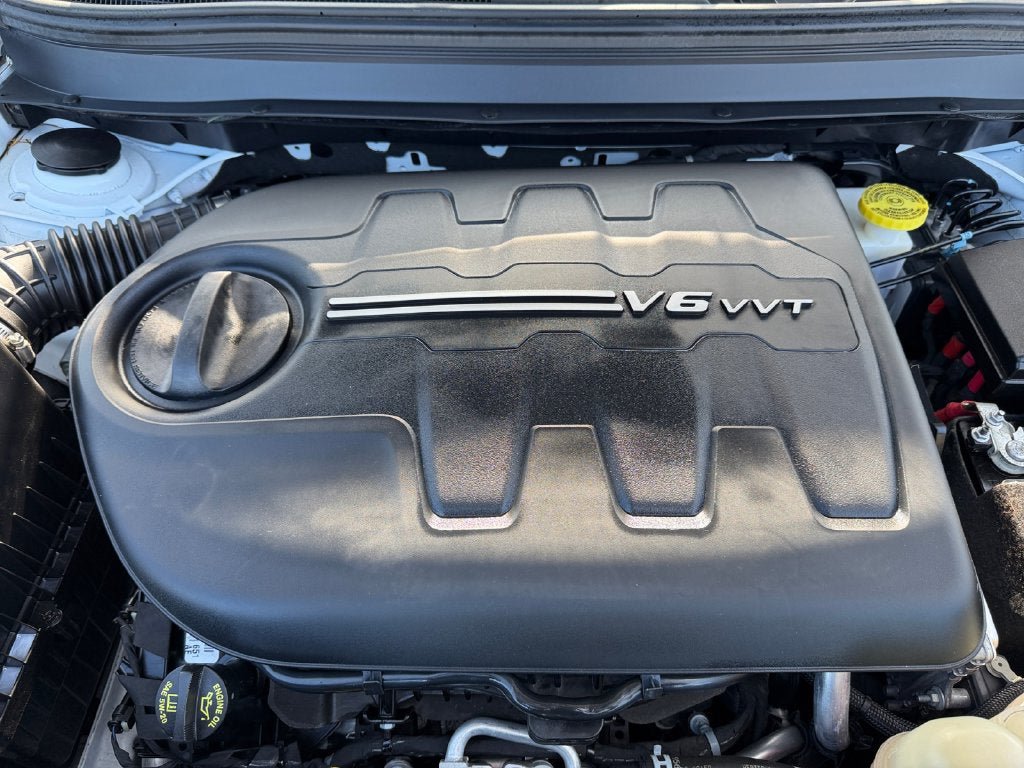 Used 2022 Jeep Cherokee Latitude AWD/4WD image 30