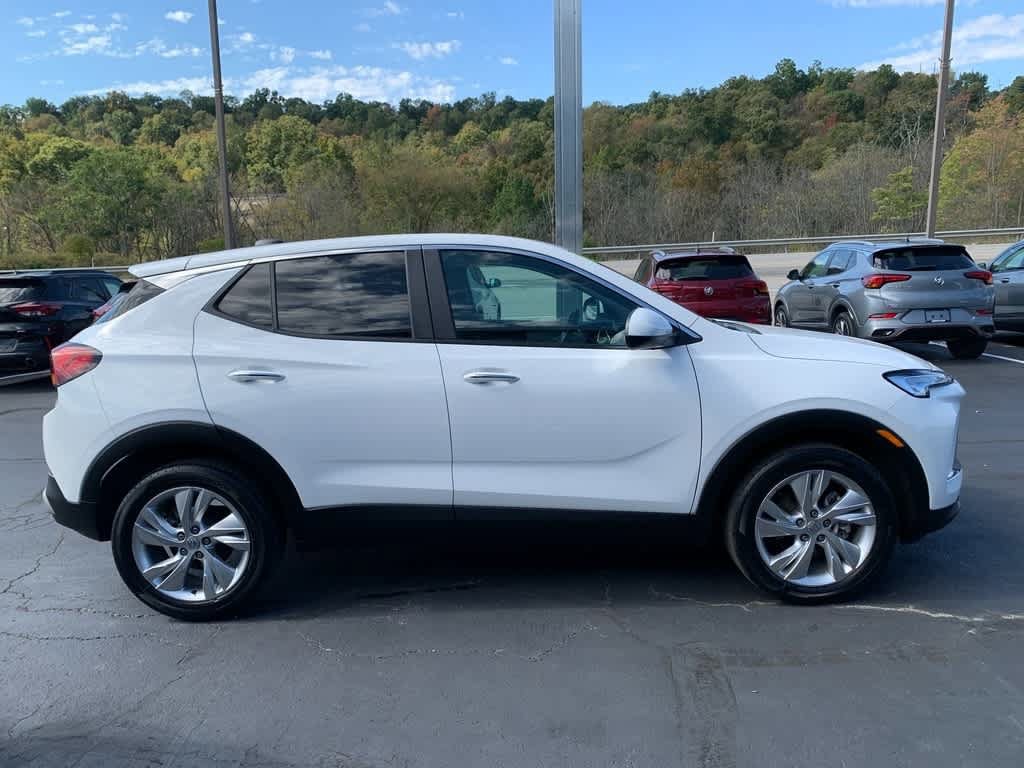 Certified 2024 Buick Encore GX Preferred w/ Comfort Package FWD image 6