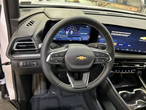 New 2026 Chevrolet Traverse LT image 18