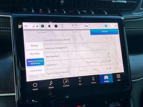 Used 2023 Jeep Grand Cherokee Limited w/ Trailer Tow Prep Group (B) image 14