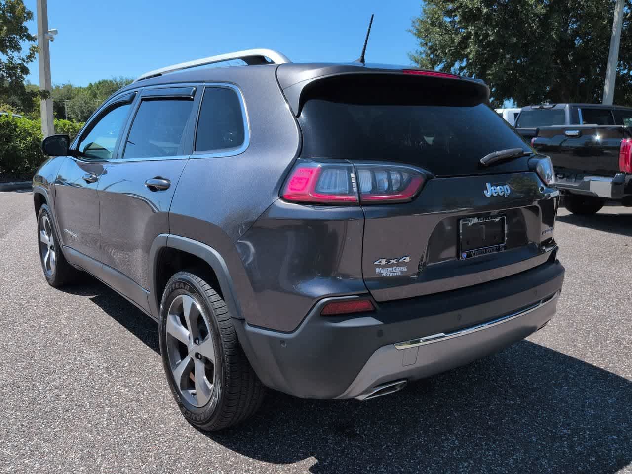 Used 2021 Jeep Cherokee Limited w/ Mopar Interior Package AWD/4WD image 4
