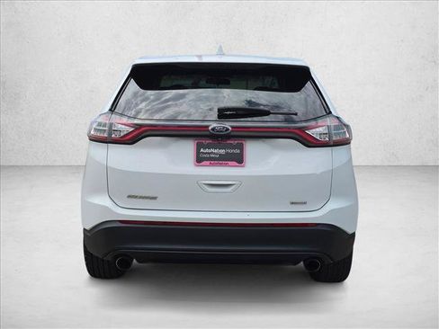 Used 2018 Ford Edge SE FWD image 7